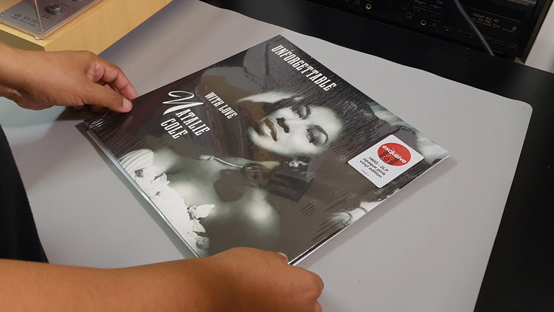 แกะแผ่นเสียงให้ดู EP.1 Unforgettable With Love – Natalie Cole